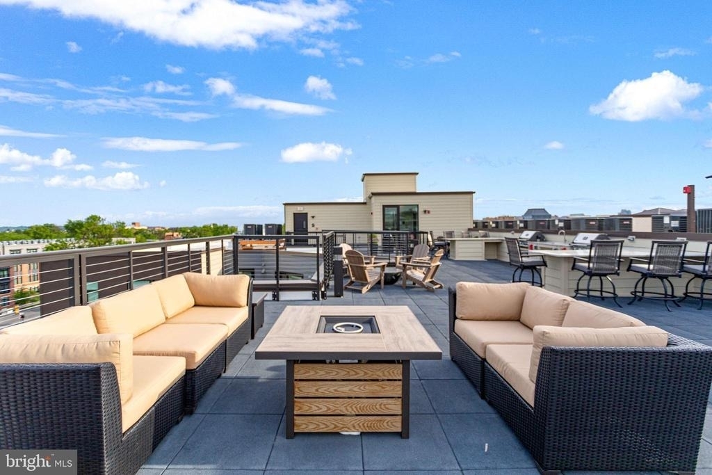 701 N Henry Street - Photo 34