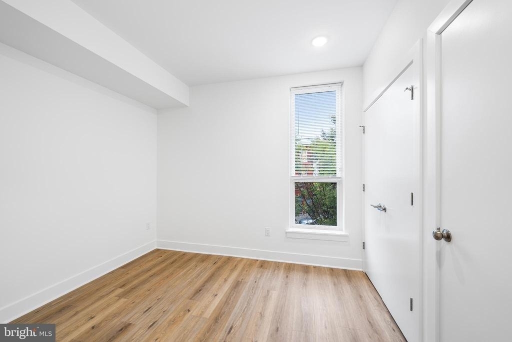 4324 Lancaster Avenue - Photo 9