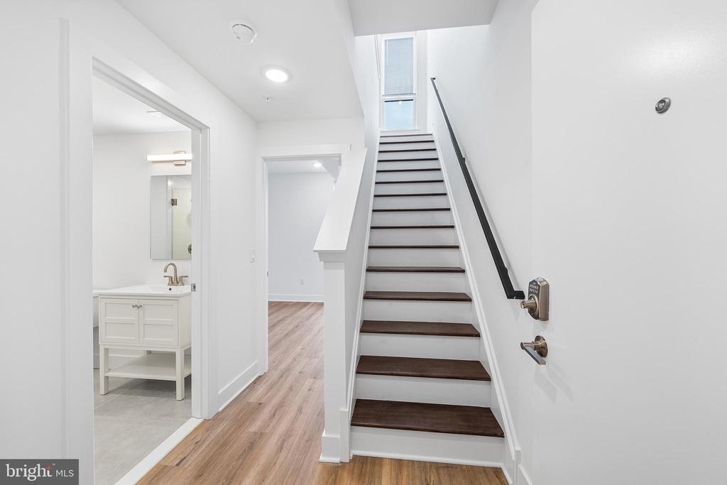 4324 Lancaster Avenue - Photo 2