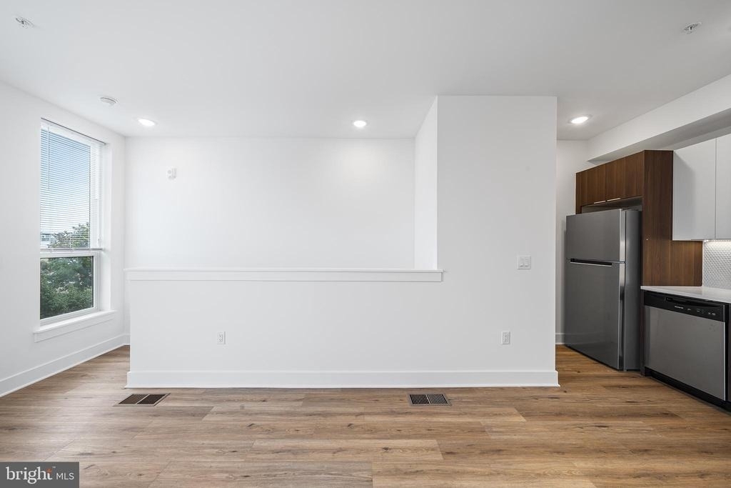 4324 Lancaster Avenue - Photo 7