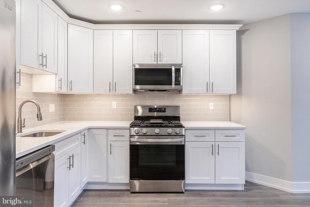 1309 S 52nd Street - Photo 6