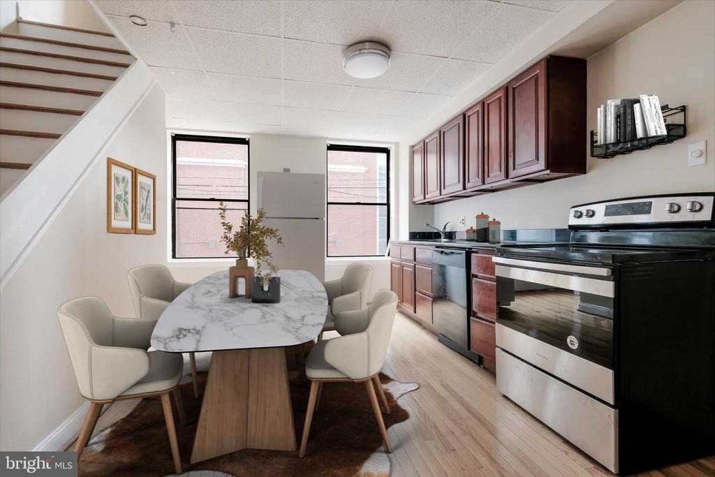 937 Christian Street - Photo 10