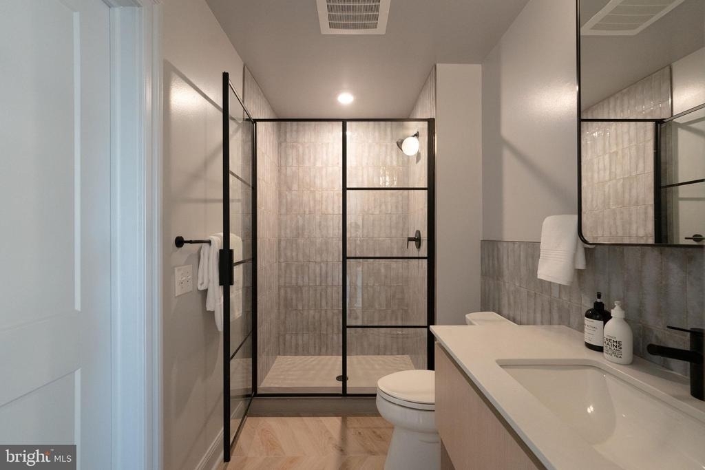 1325 N Beach Street - Photo 6