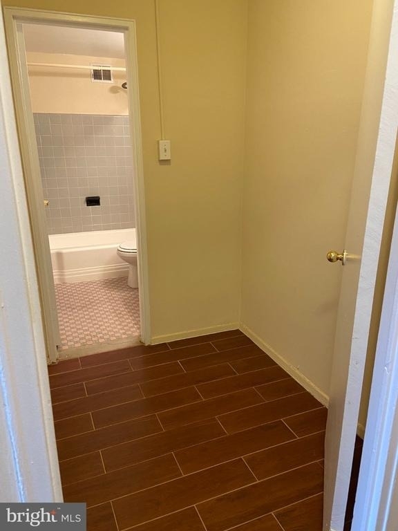 2101 Chestnut Street - Photo 2