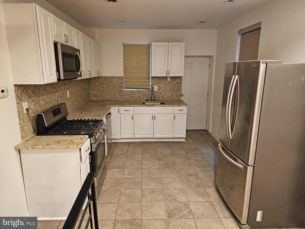 3025 Redner Street S - Photo 3