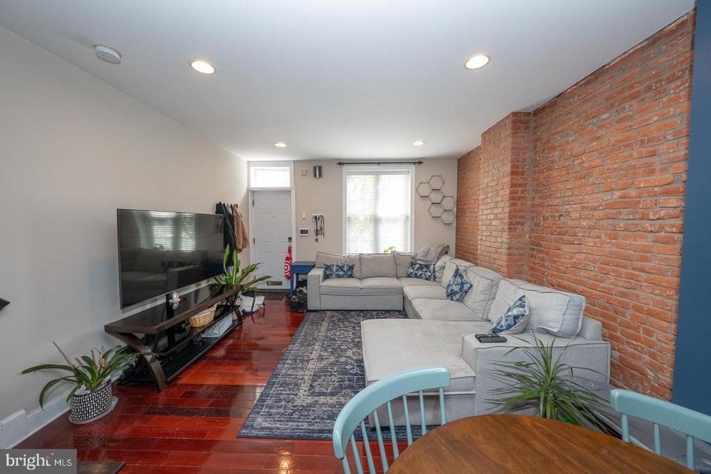 2747 Harper Street - Photo 2