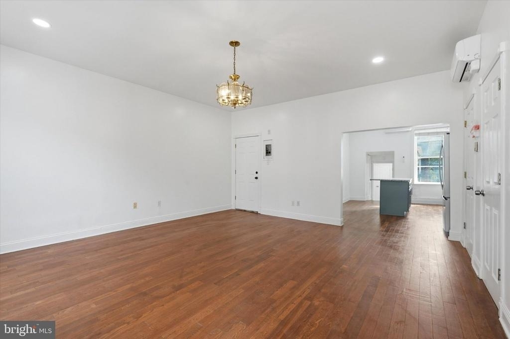 1006 Pine Street - Photo 3