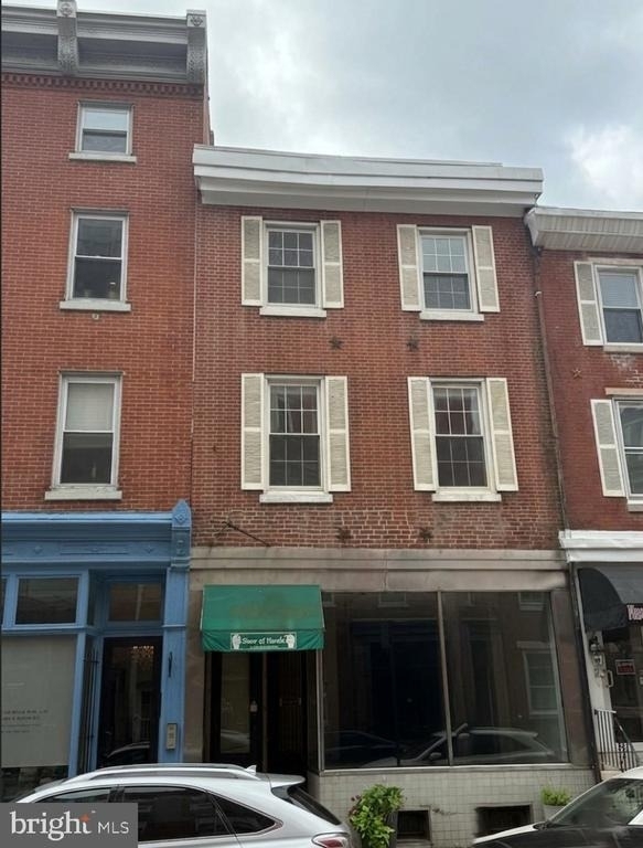 1006 Pine Street - Photo 0