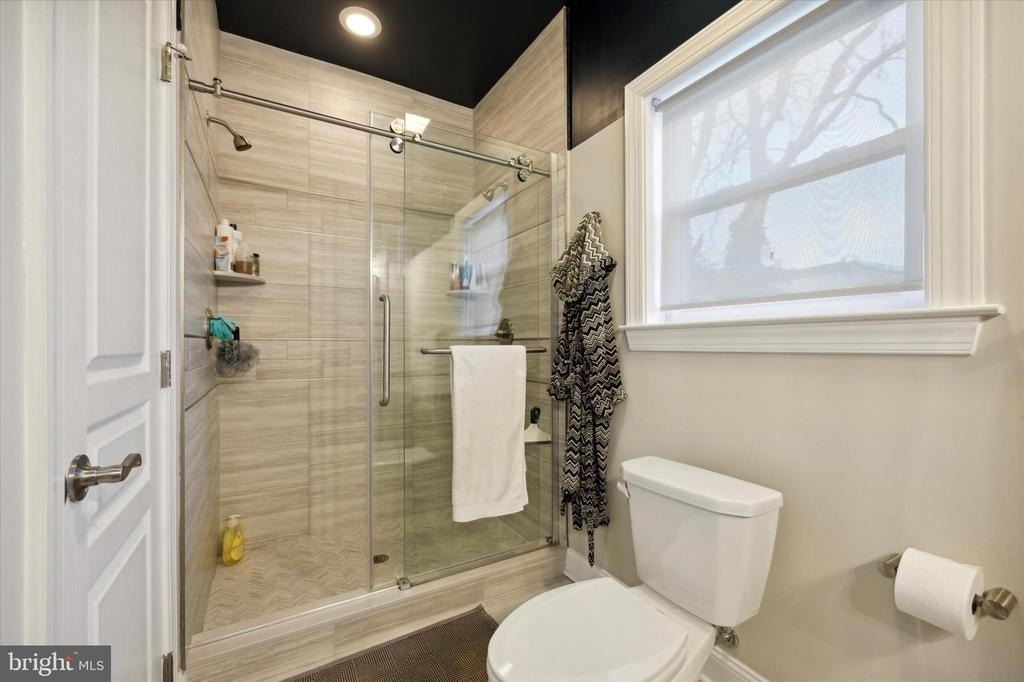 2137 N Darien Street - Photo 10
