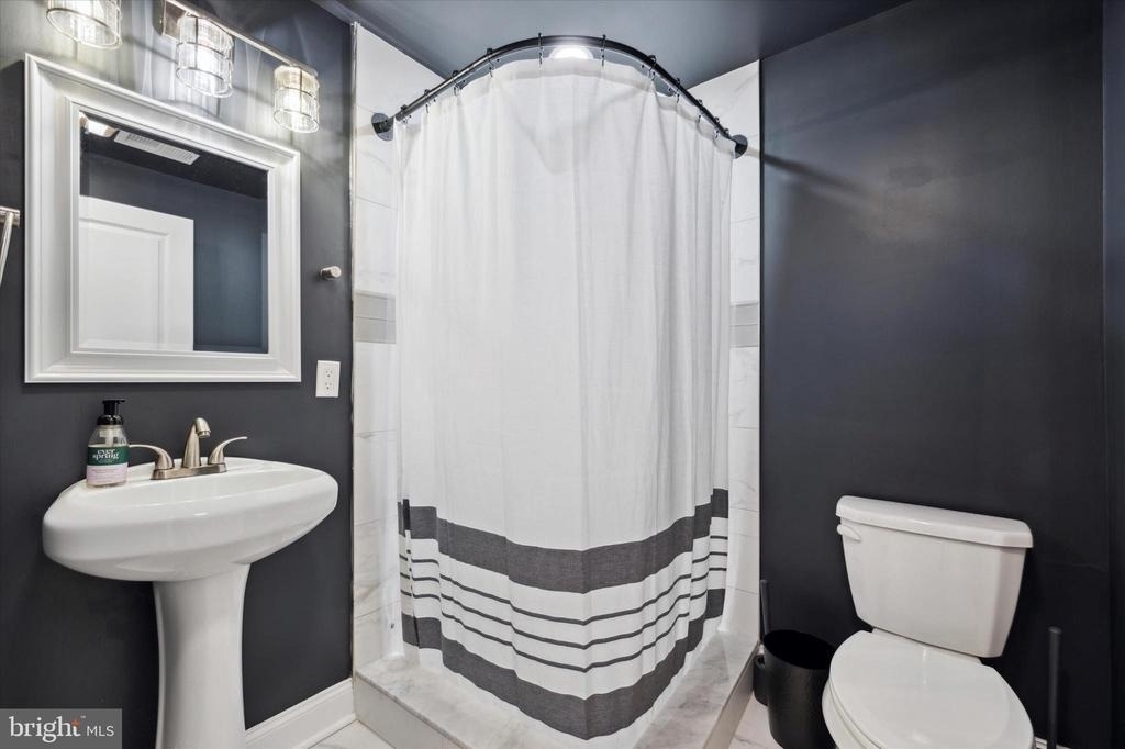 2137 N Darien Street - Photo 14