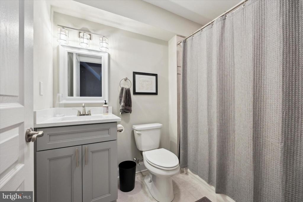 2137 N Darien Street - Photo 6