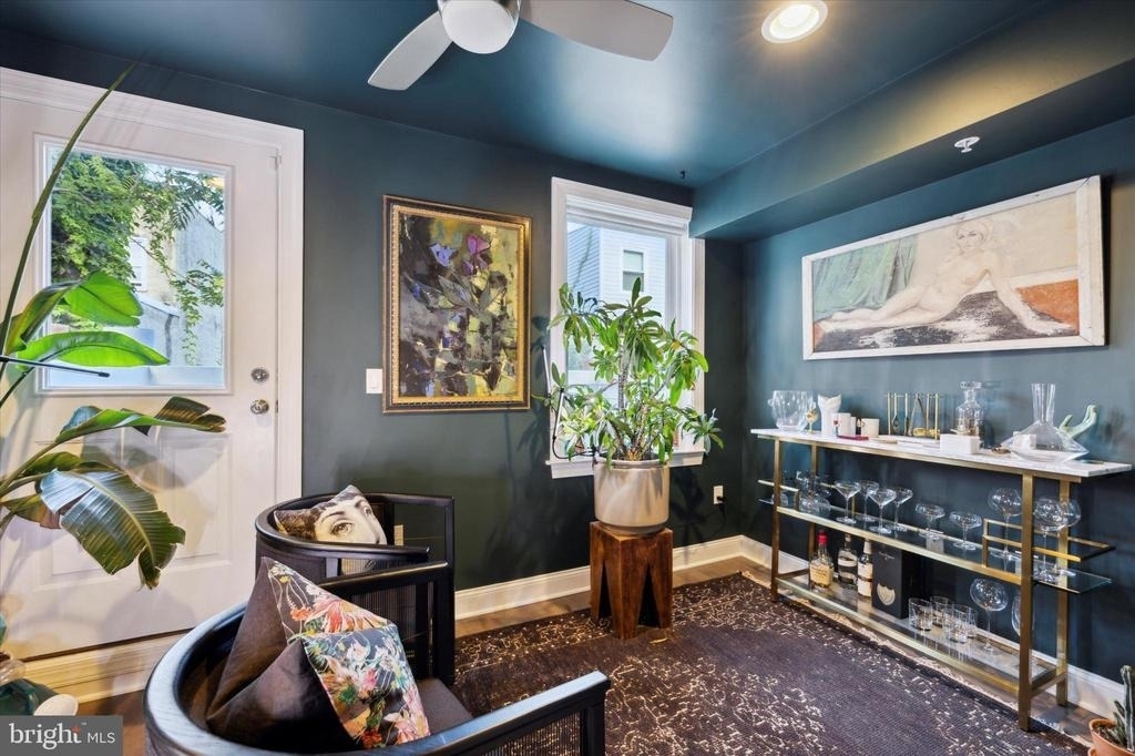 2137 N Darien Street - Photo 8