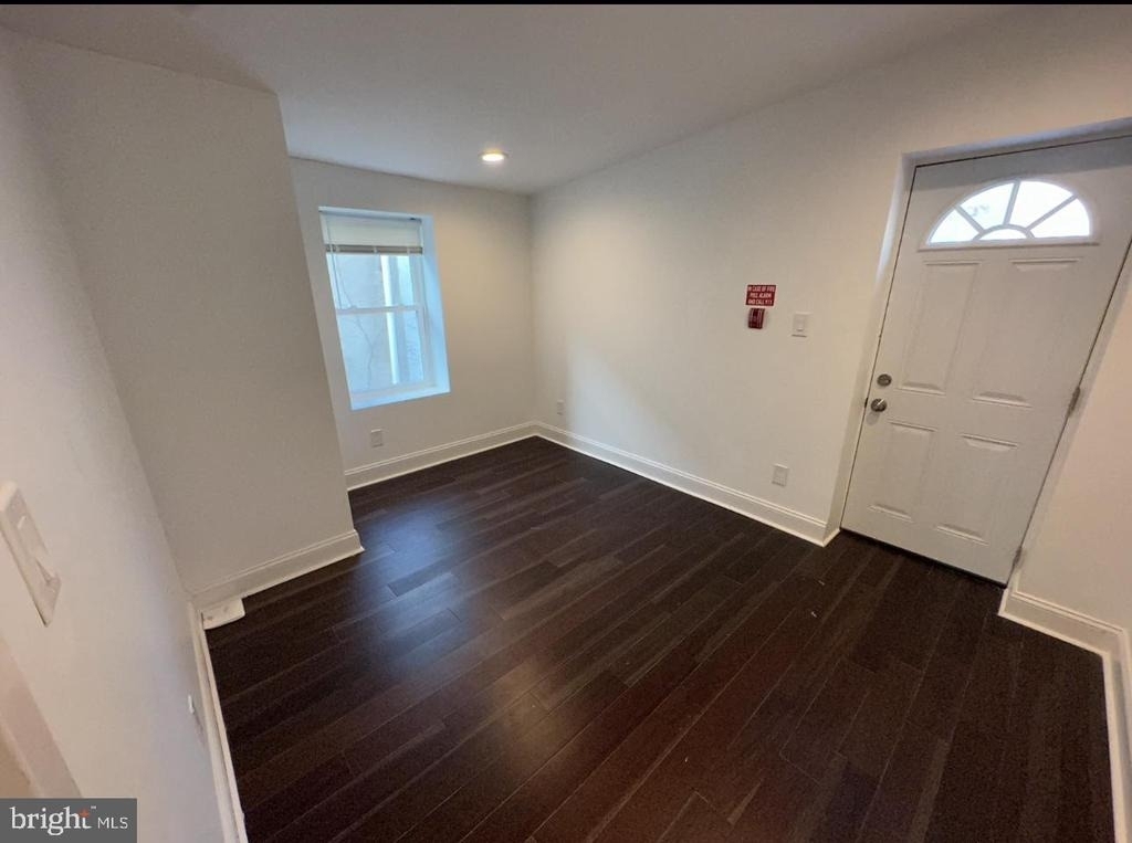 1635 W Girard Avenue - Photo 2