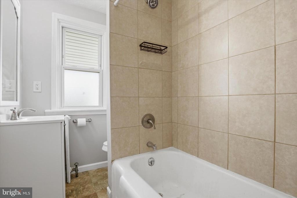 226 N Warren Street - Photo 17