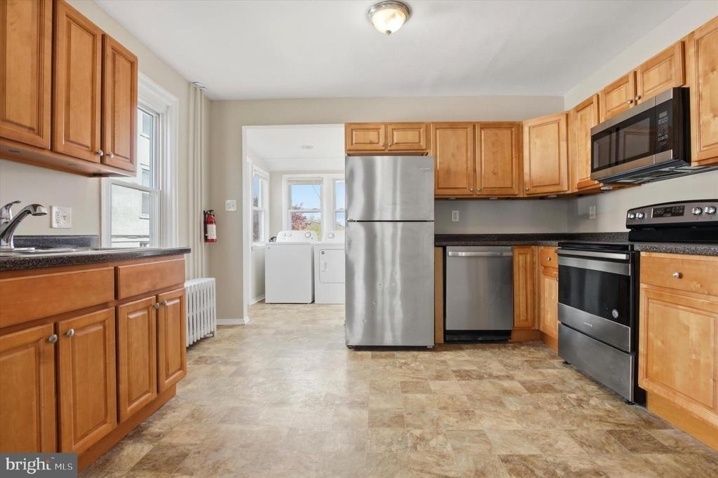 226 N Warren Street - Photo 8