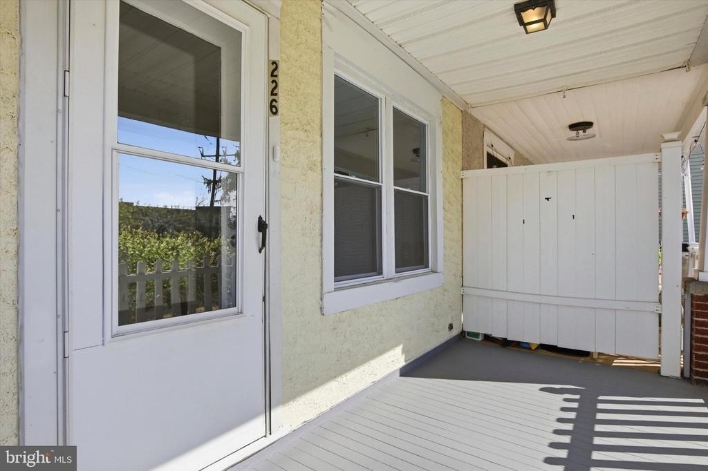 226 N Warren Street - Photo 2