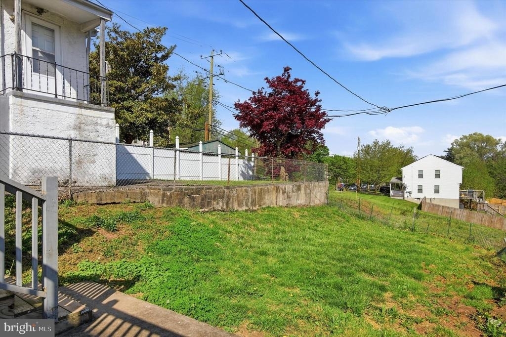 226 N Warren Street - Photo 20