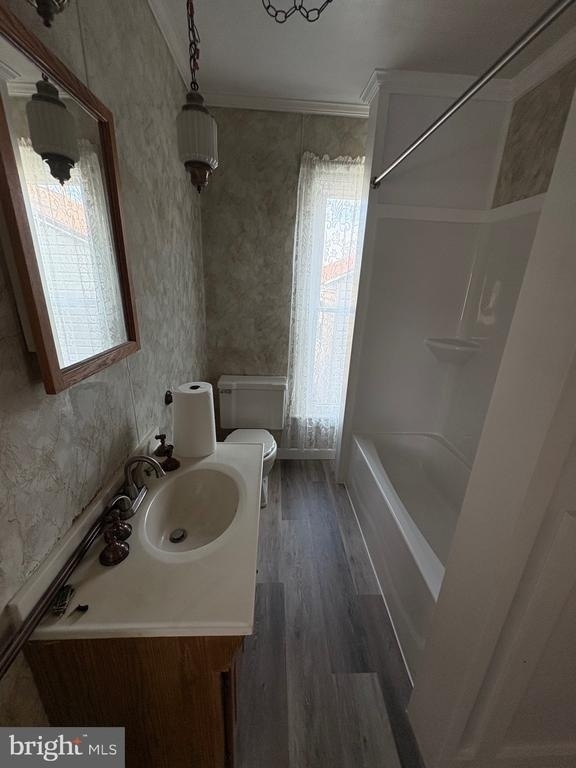 50 E North Street - Photo 3
