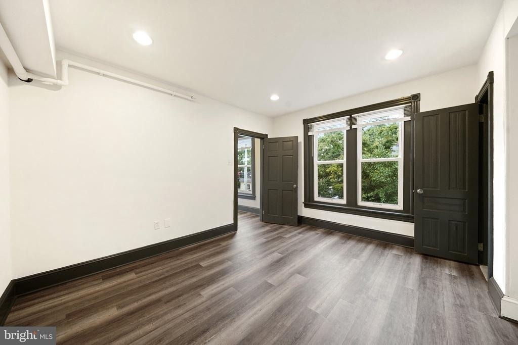 119 S Broad Street - Photo 2
