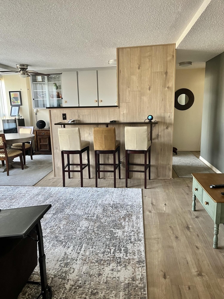 8900 E Jefferson Avenue - Photo 5