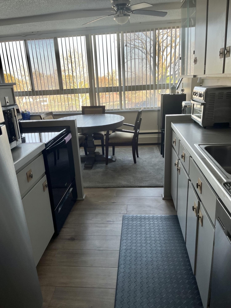 8900 E Jefferson Avenue - Photo 2