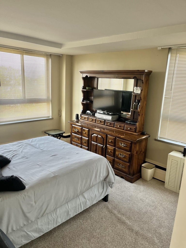 8900 E Jefferson Avenue - Photo 7