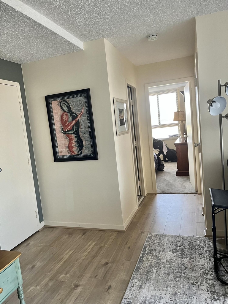 8900 E Jefferson Avenue - Photo 6
