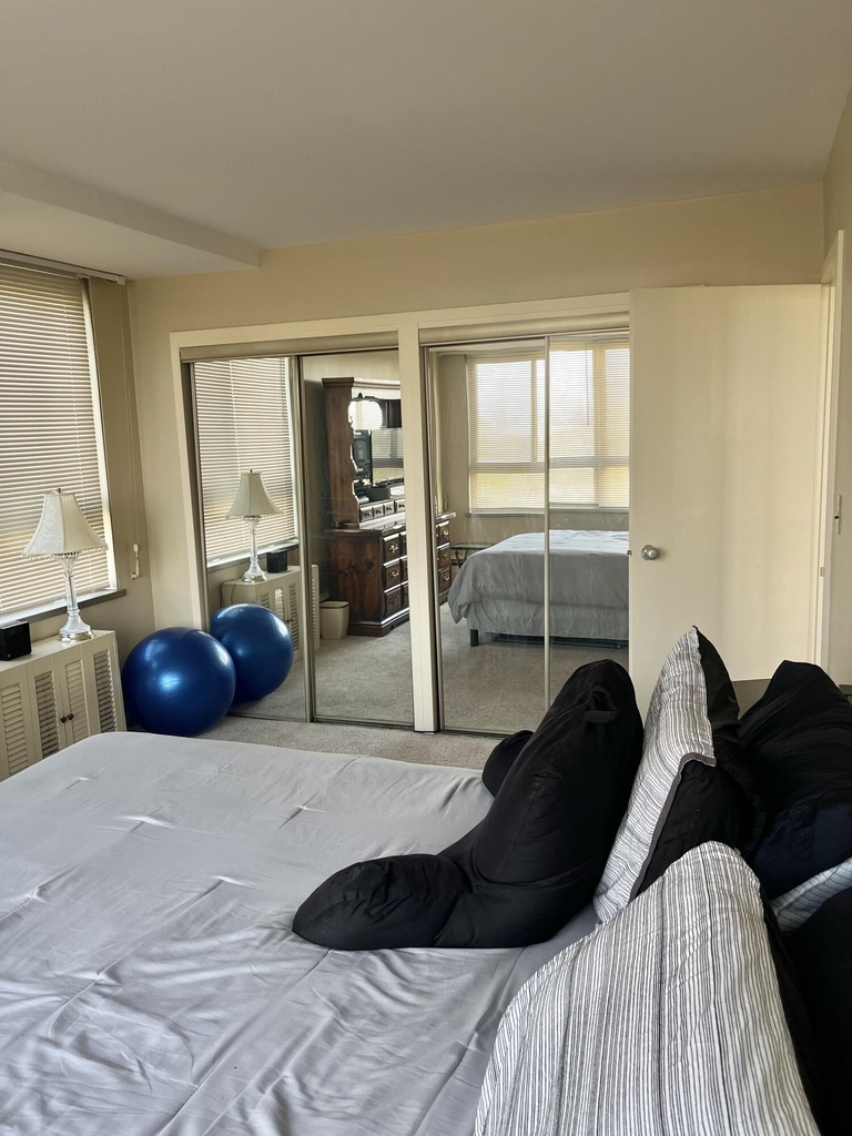 8900 E Jefferson Avenue - Photo 8