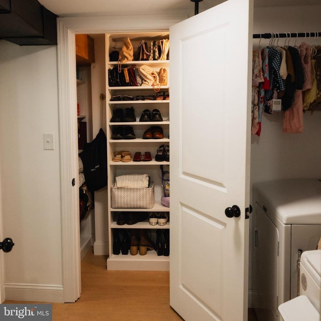 70 Sartori Avenue - Photo 32