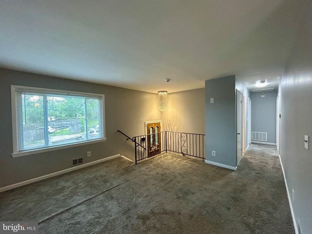 522 70th Street - Photo 2