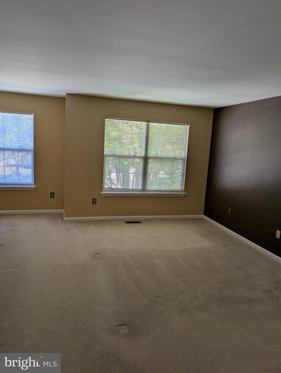 4411 Sutherland Circle - Photo 3