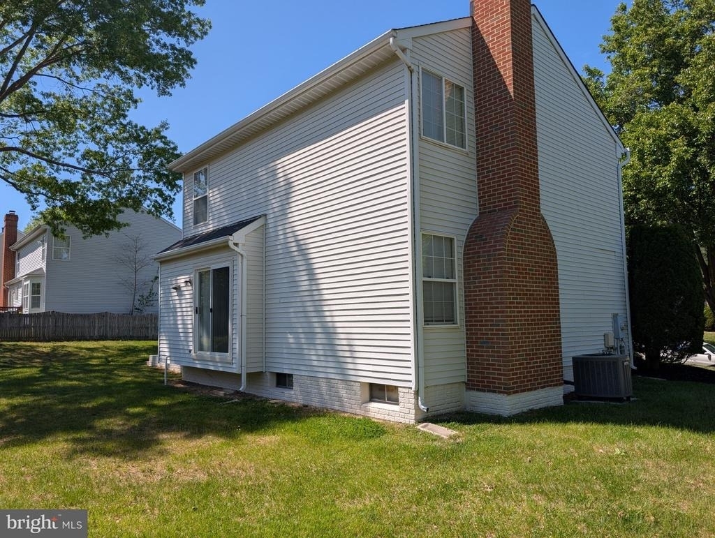 4411 Sutherland Circle - Photo 17