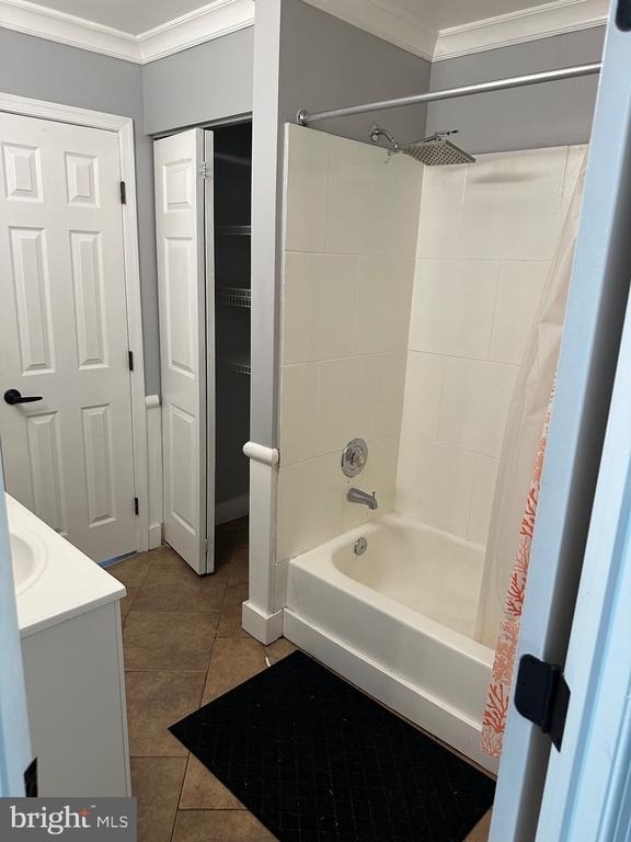 9708 Lake Pointe Court - Photo 2