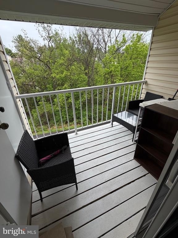 20313 Beaconfield Terrace - Photo 4