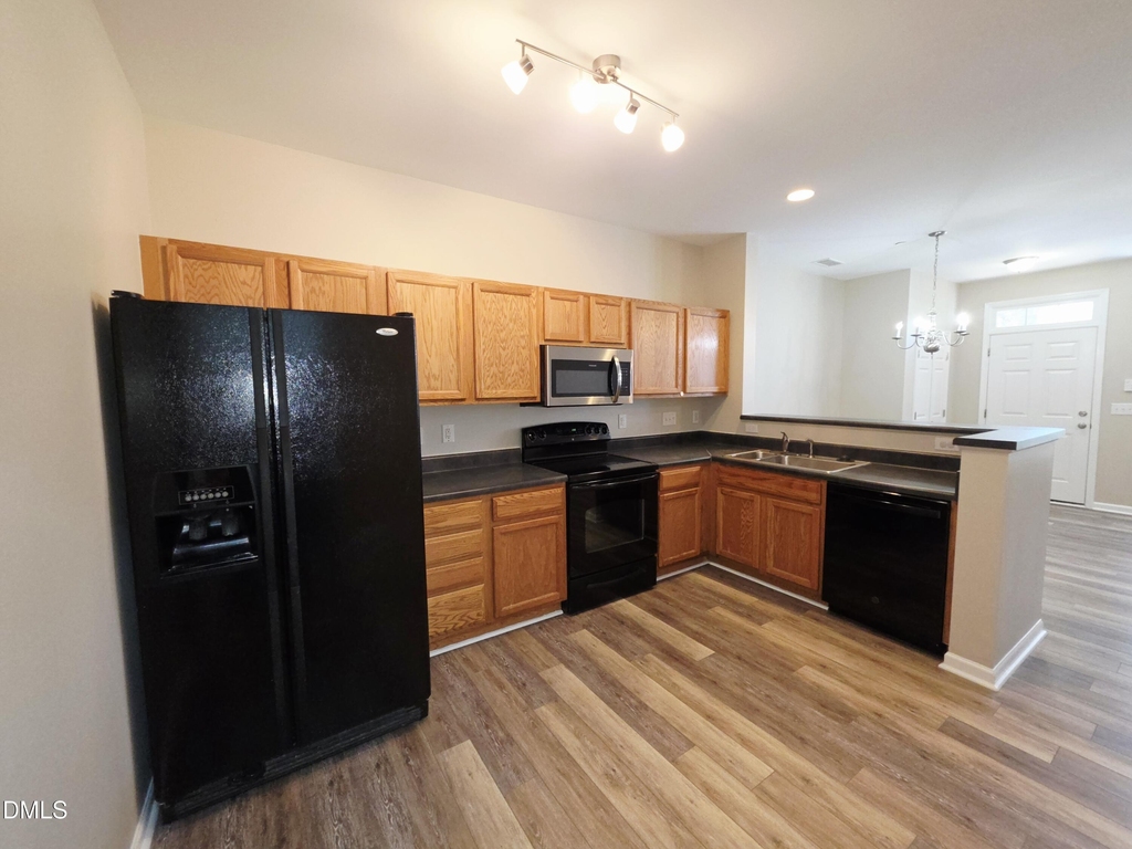 1111 Consortium Drive - Photo 6