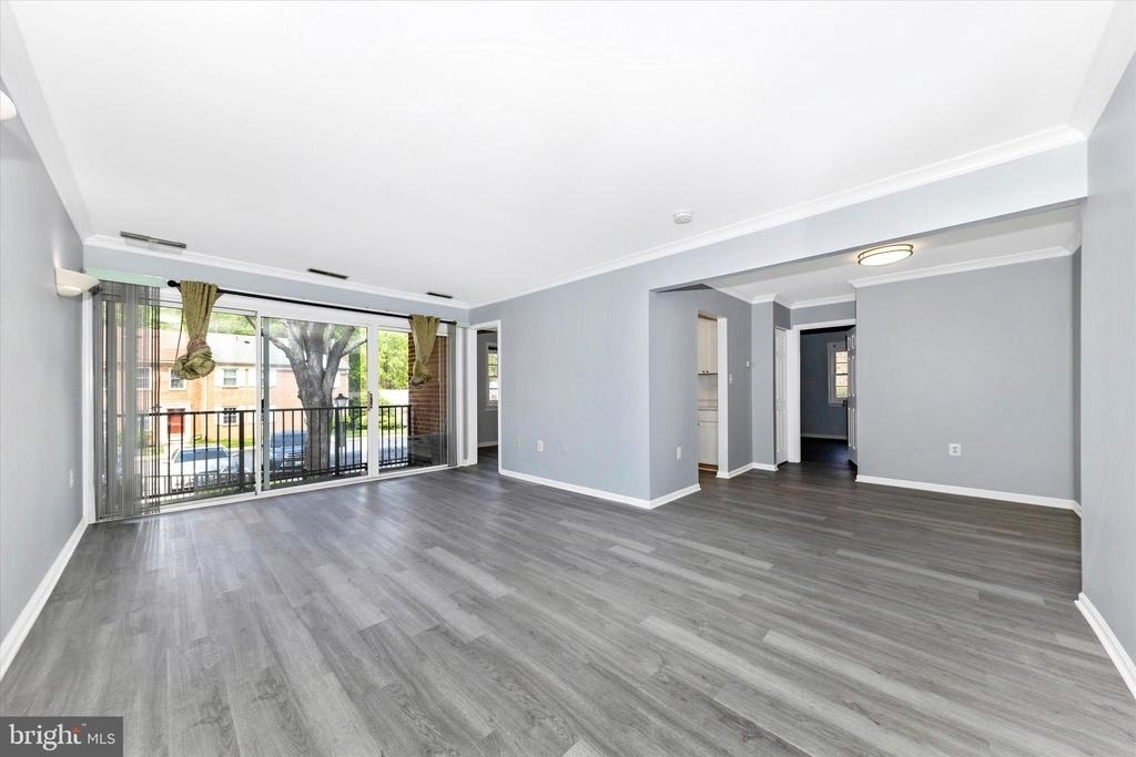 884 College Parkway - Photo 5