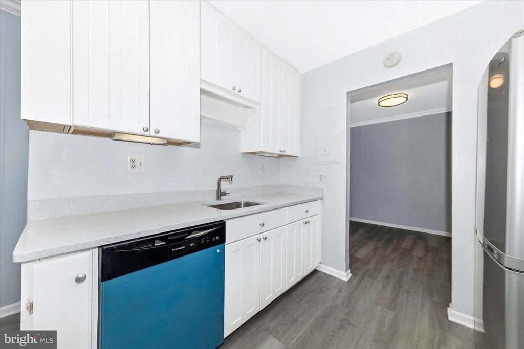 884 College Parkway - Photo 13