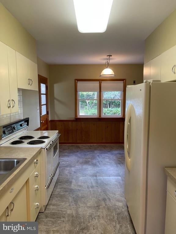 1670 Florence Road - Photo 13