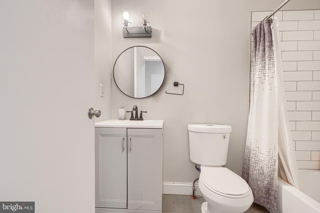 1729 Guilford Avenue - Photo 9