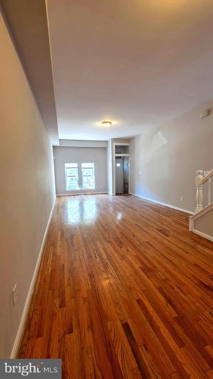 539 N Luzerne Avenue - Photo 2
