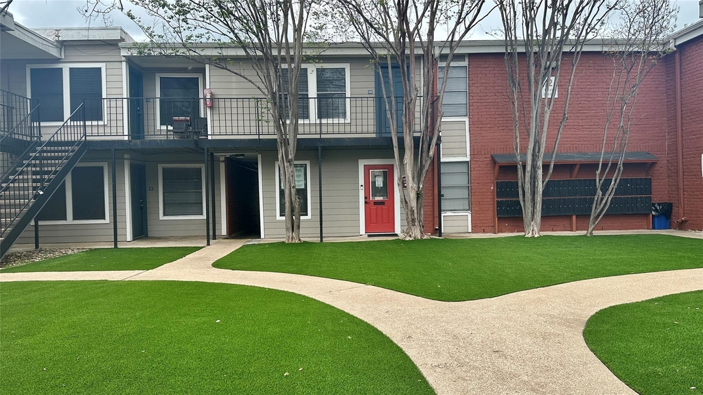 5426 Menchaca Rd - Photo 4