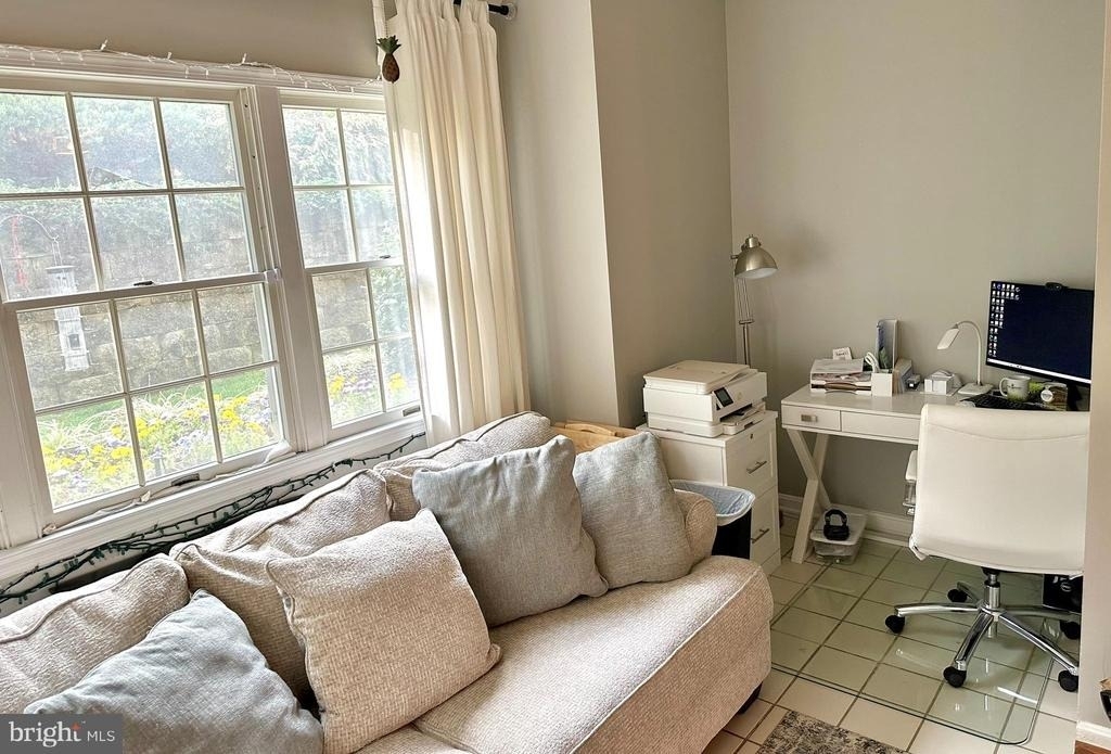 2700 Summerview Way - Photo 5