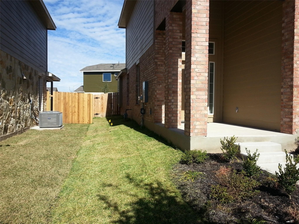 2504 Mcdonald Way - Photo 9