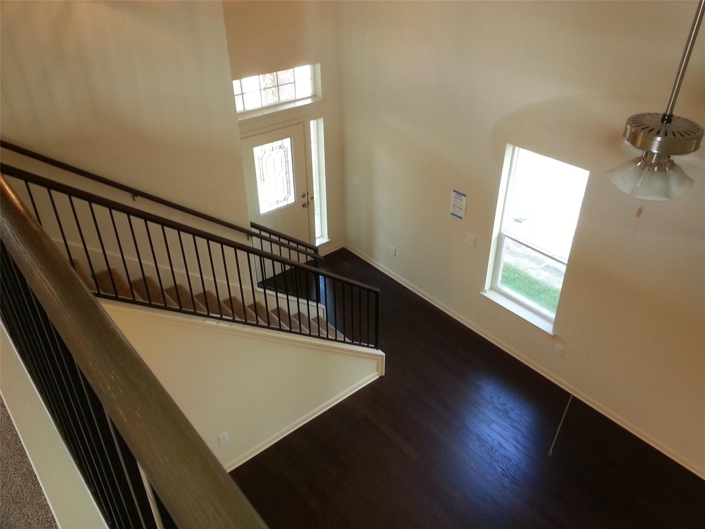 2504 Mcdonald Way - Photo 4