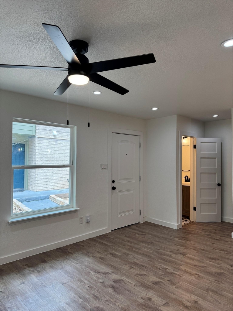 2124 Burton Dr - Photo 7