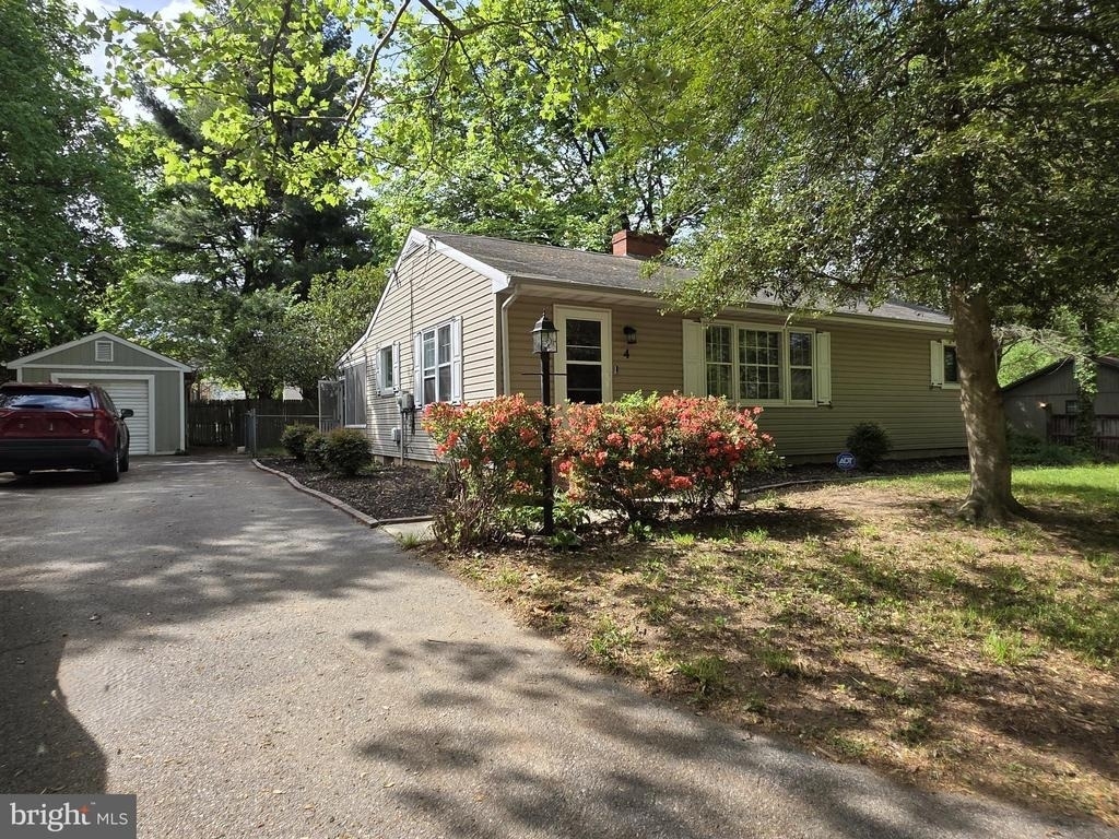 4 Carolee Drive - Photo 1