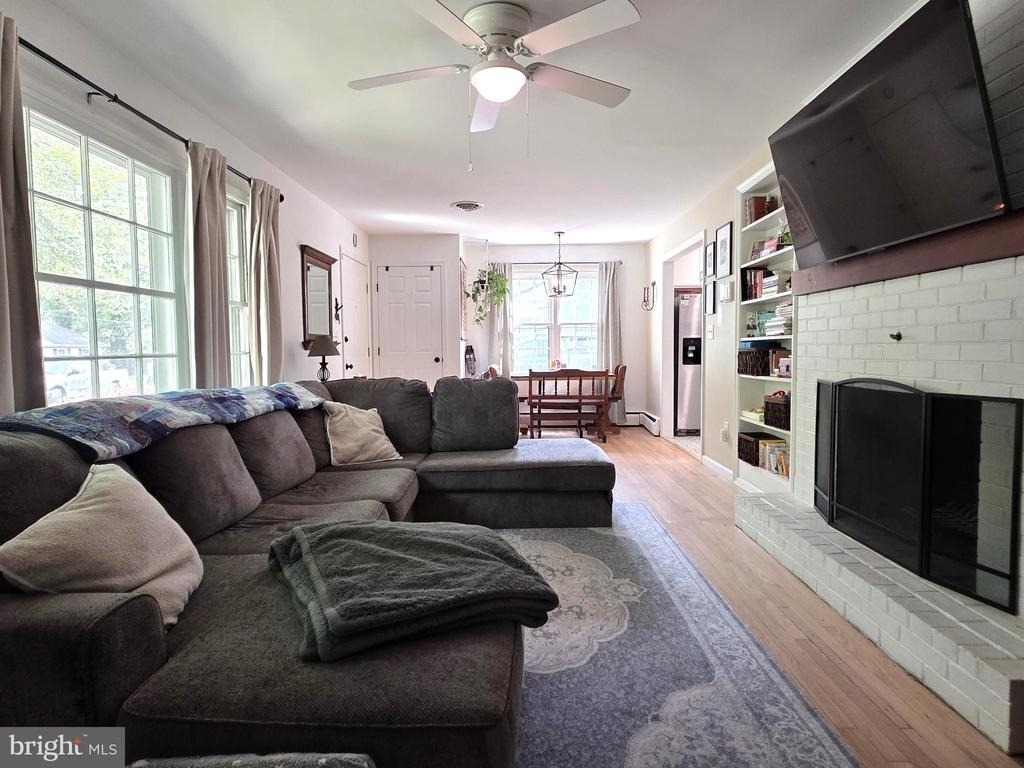 4 Carolee Drive - Photo 6