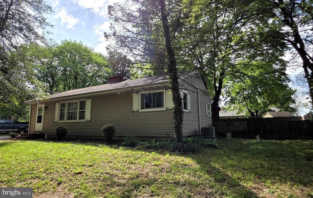 4 Carolee Drive - Photo 25