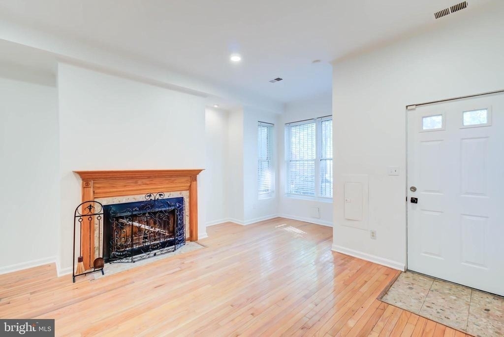 75 P Street Nw - Photo 2
