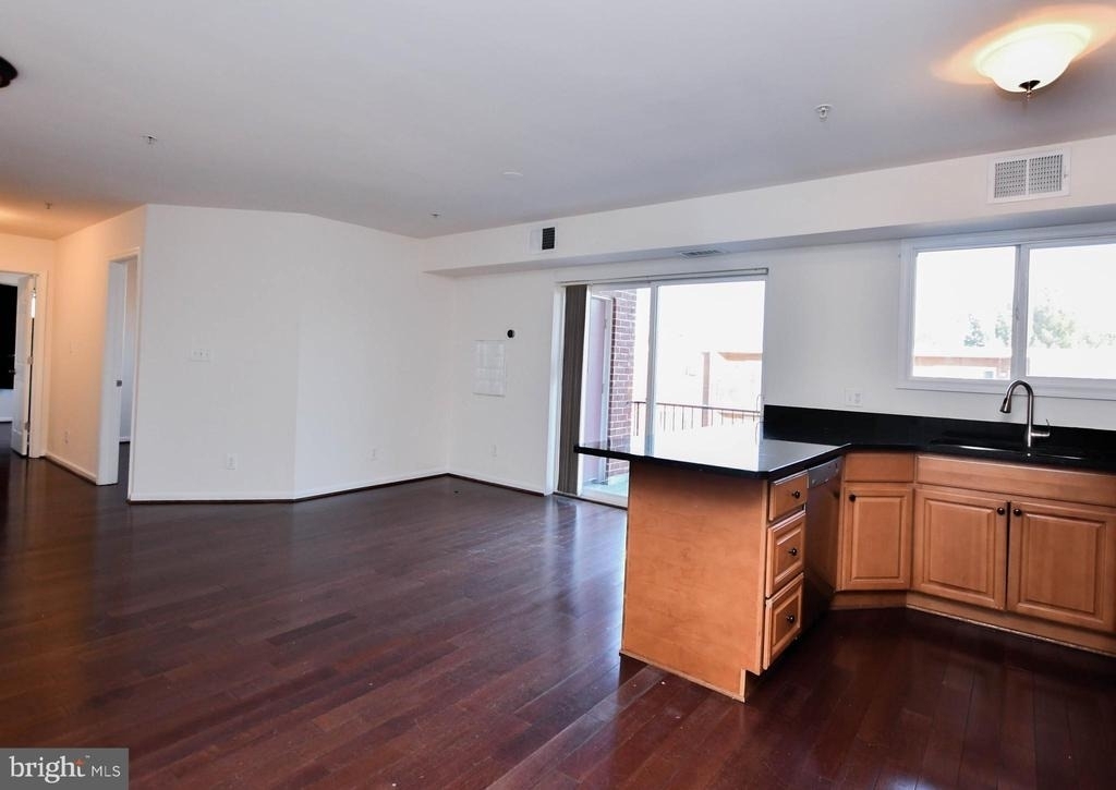 1386 Bryant Street Ne - Photo 6